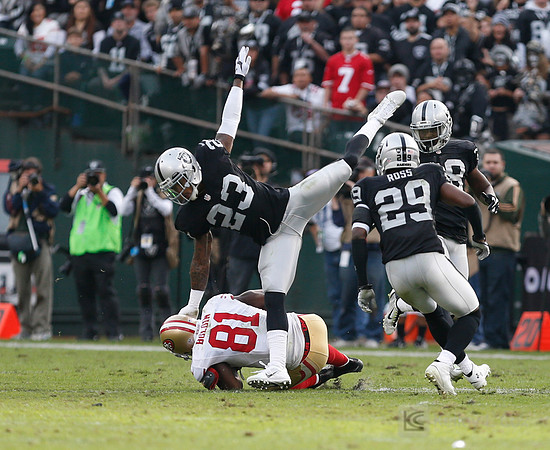 NFL: San Francisco 49ers at Oakland Raiders