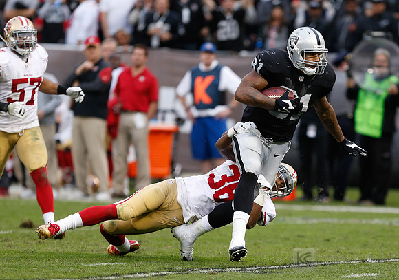 NFL: San Francisco 49ers at Oakland Raiders