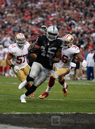 NFL: San Francisco 49ers at Oakland Raiders