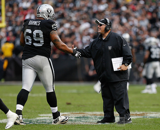 NFL: San Francisco 49ers at Oakland Raiders