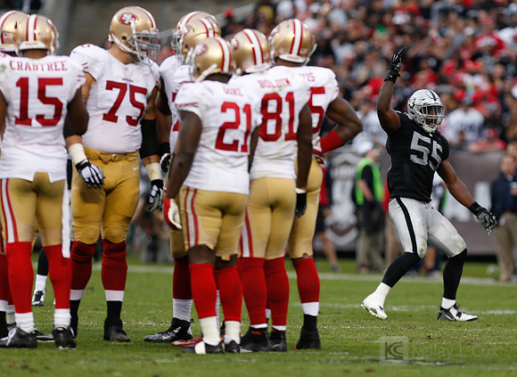 NFL: San Francisco 49ers at Oakland Raiders