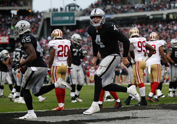 NFL: San Francisco 49ers at Oakland Raiders