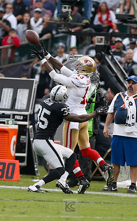 NFL: San Francisco 49ers at Oakland Raiders