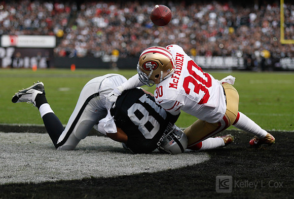 NFL: San Francisco 49ers at Oakland Raiders
