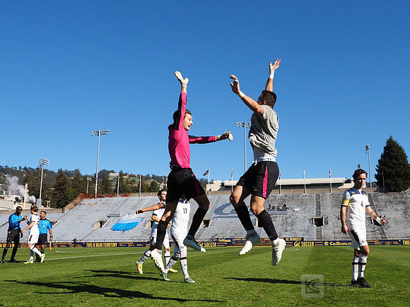 Chris Gustini (1), Collin Travasos (24)