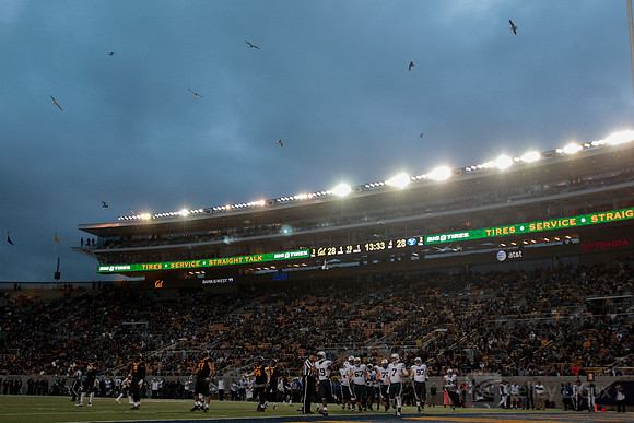 NCAA Football: Brigham Young at California