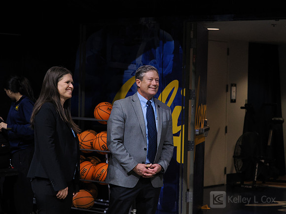 Jennifer Simon-O'Neill, Jim Knowlton
