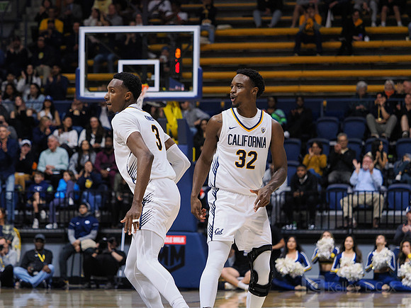 Keonte Kennedy (3), Jalen Celestine (32)