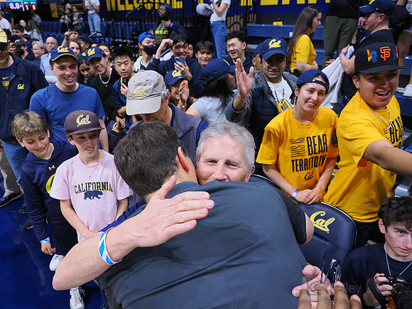 Mens Basketball: California Golden Bears vs Oregon Ducks