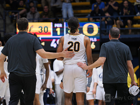 Mark Madsen, Jaylon Tyson (20), Barry Parsons