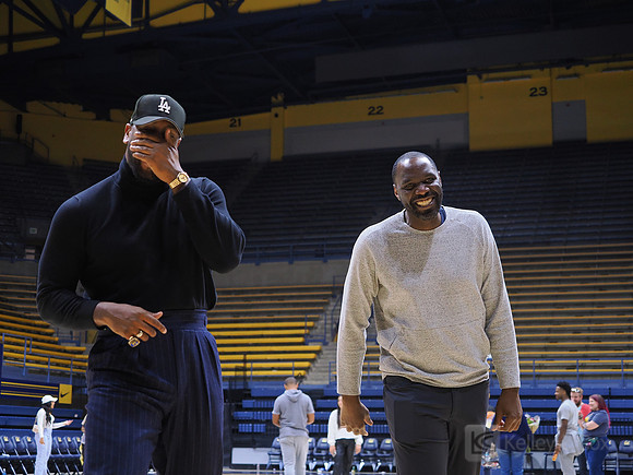 Mens Basketball: California Golden Bears vs Oregon Ducks