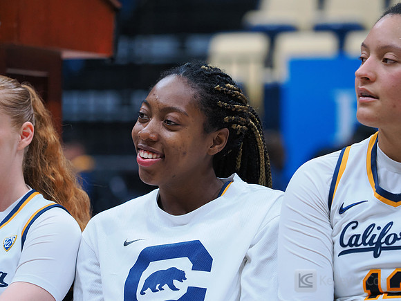 Ugonne (Michelle) Onyiah (0)
