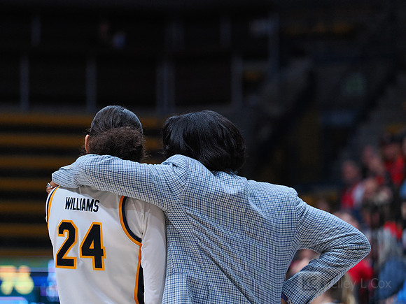 McKayla Williams (24), Charmin Smith