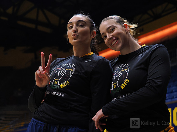 Claudia Langarita (22), Marta Suarez (7)