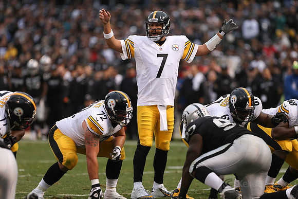 NFL: Pittsburgh Steelers at Oakland Raiders