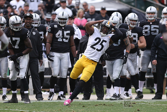 NFL: Pittsburgh Steelers at Oakland Raiders