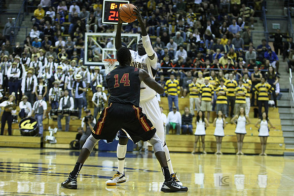 NCAA Basketball: Southern California at California