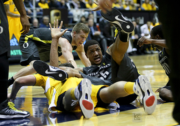 CAA Basketball: Oregon at California