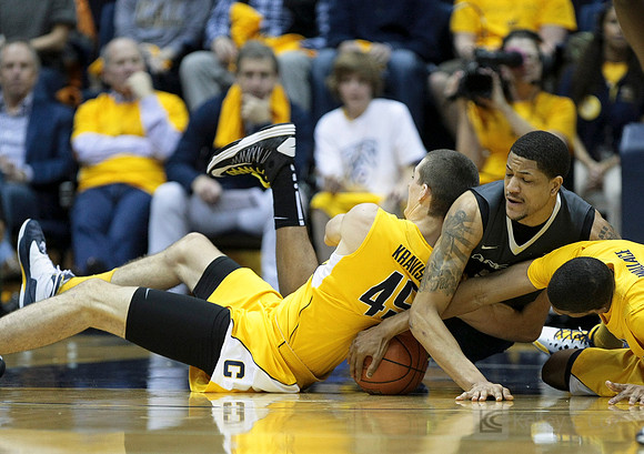 CAA Basketball: Oregon at California