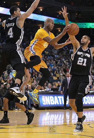 NBA: San Antonio Spurs at Golden State Warriors