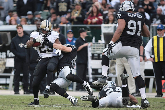 NFL: New Orleans Saints at Oakland Raiders
