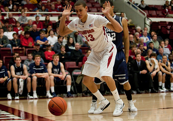 NCAA MEN'S BASKETBALL 2010 - Dec 28 - Yale at Stanford