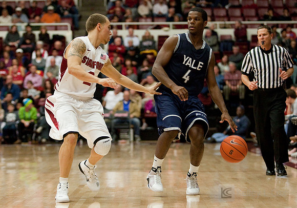 NCAA MEN'S BASKETBALL 2010 - Dec 28 - Yale at Stanford