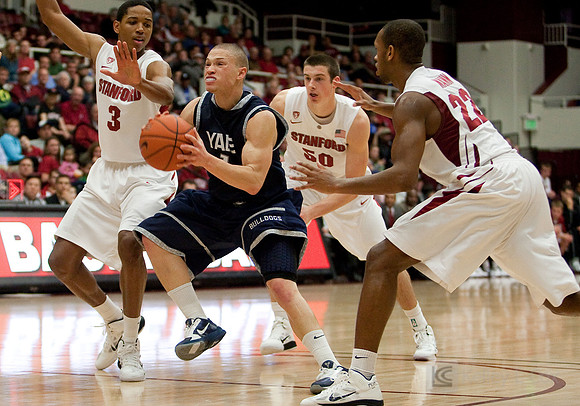 NCAA MEN'S BASKETBALL 2010 - Dec 28 - Yale at Stanford