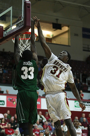 NCAA Basketball: Wagner at Santa Clara