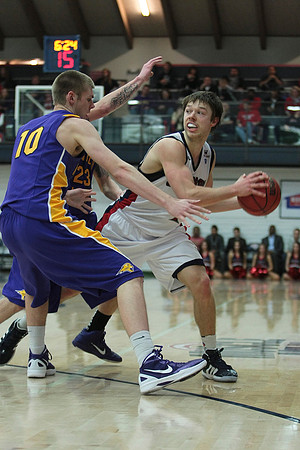 NCAA Basketball: Northern Iowa at Saint Mary's