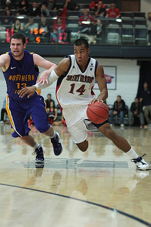 NCAA Basketball: Northern Iowa at Saint Mary's