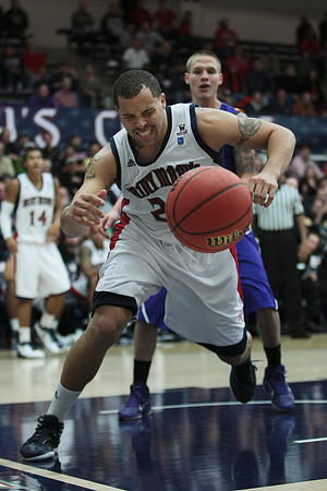 NCAA Basketball: Northern Iowa at Saint Mary's