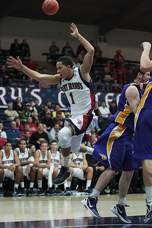 NCAA Basketball: Northern Iowa at Saint Mary's