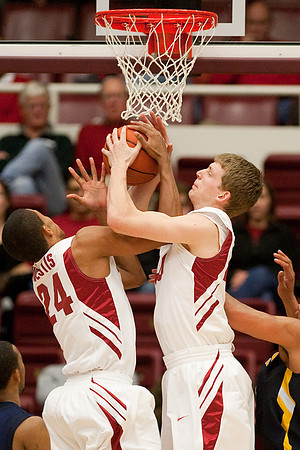 NCAA MEN'S BASKETBALL 2010 - Dec 12 - North Carolina AT&T at Stanford