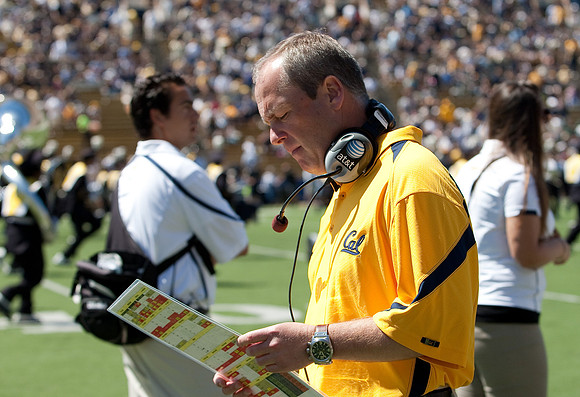 Defensive Coordinator Clancy Pendergast