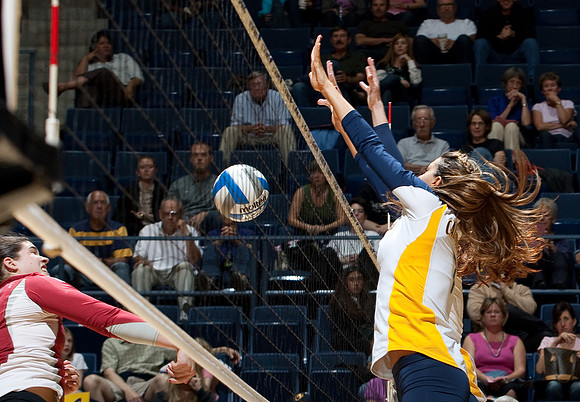 Cal Volleyball vs Washington State