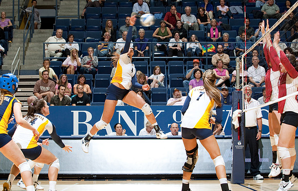 Cal Volleyball vs Washington State