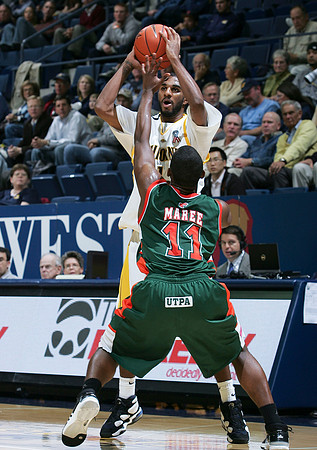 California Men's Basketball vs Texas-Pan American