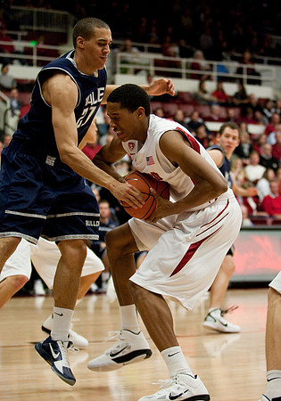 NCAA MEN'S BASKETBALL 2010 - Dec 28 - Yale at Stanford