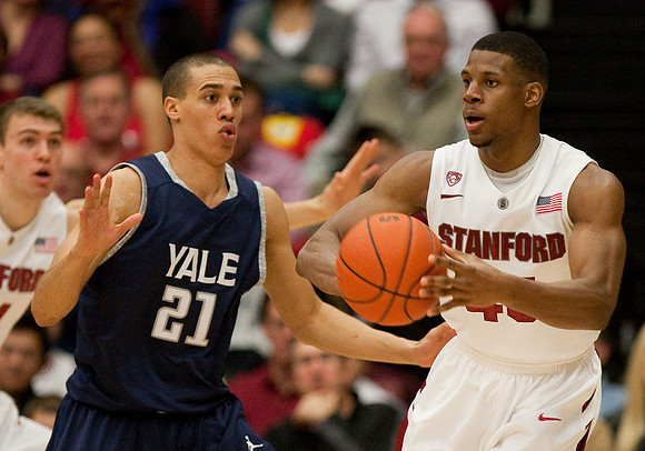 NCAA MEN'S BASKETBALL 2010 - Dec 28 - Yale at Stanford