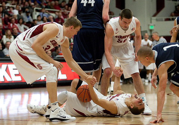NCAA MEN'S BASKETBALL 2010 - Dec 28 - Yale at Stanford