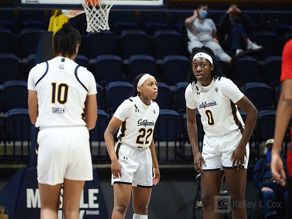 Cailyn Crocker (#22), Ugonne "Michelle" Onyiah (#0)