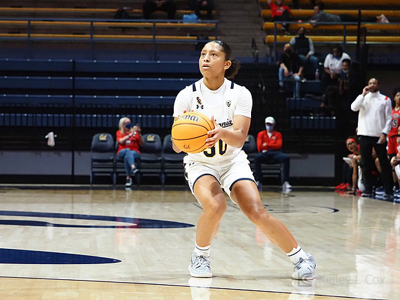 Jayda Curry (#30)