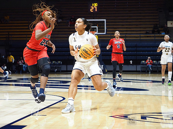 Jayda Curry (#30)
