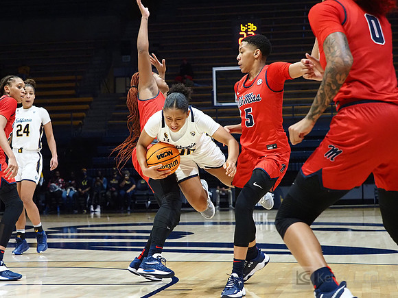 Jayda Curry (#30)