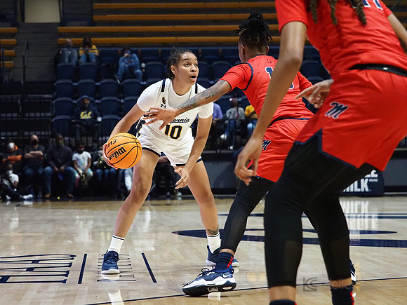 Jazlen Green (#10)