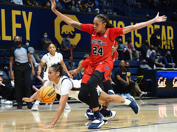 Jazlen Green (#10)