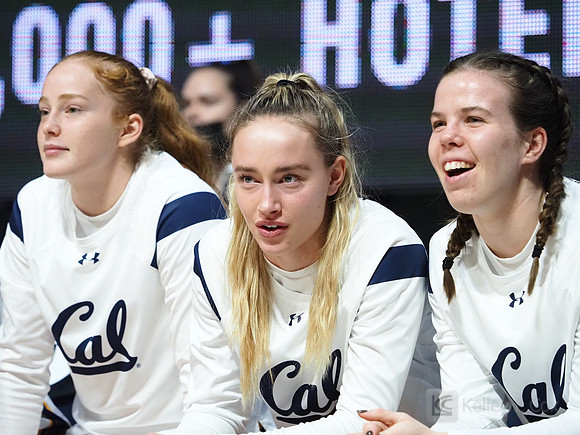 Mia Mastrov (#21), Alma Elsnitz (#14)