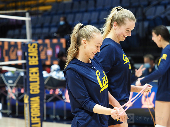 Jade Blevins (14), Bella Bergmark (15)