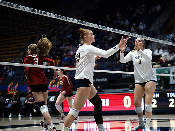 Katie Smoot (20), Ellie Hamm (9)